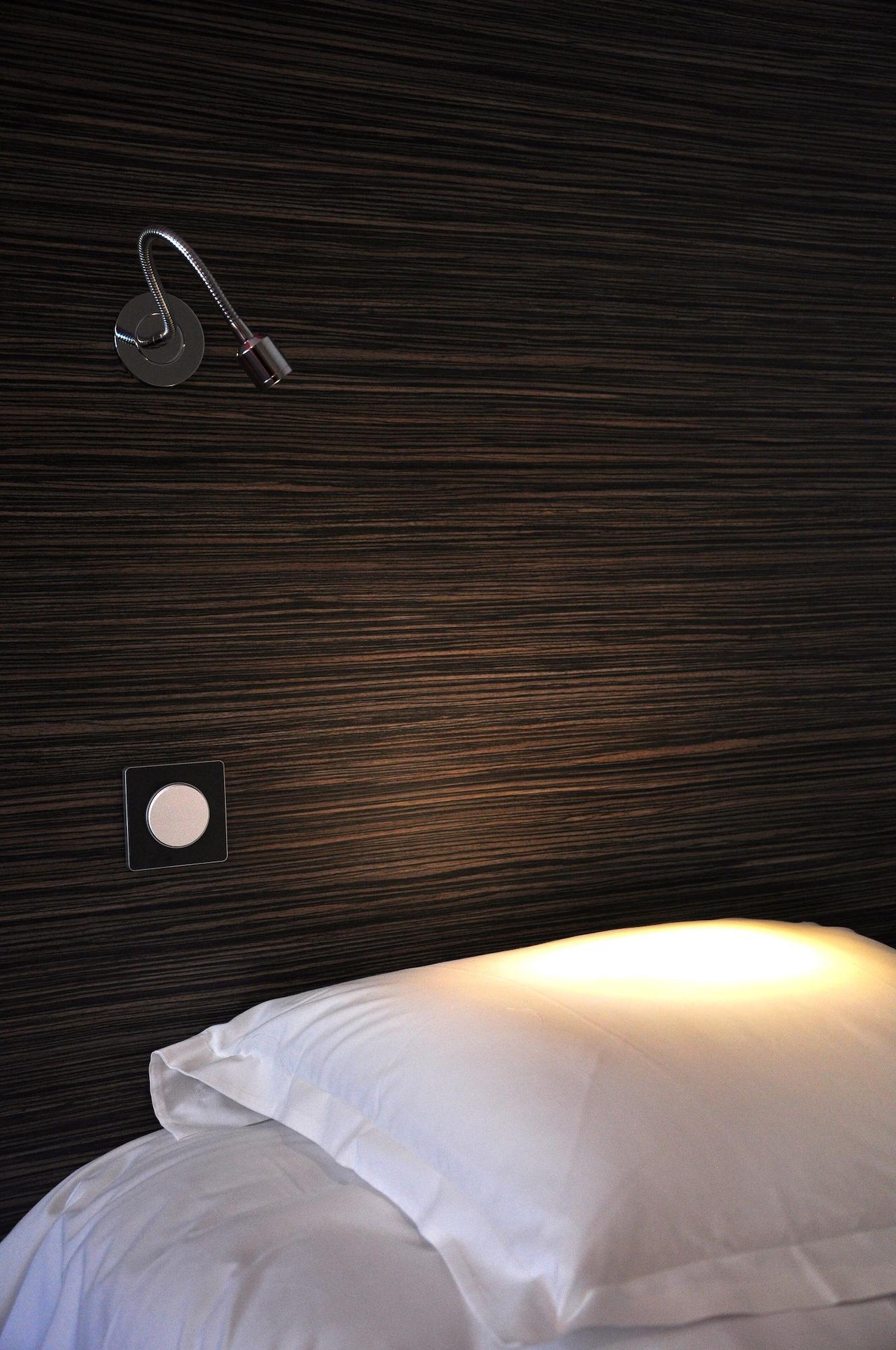 Logis Hotel A La Bonne Auberge Laval  Luaran gambar