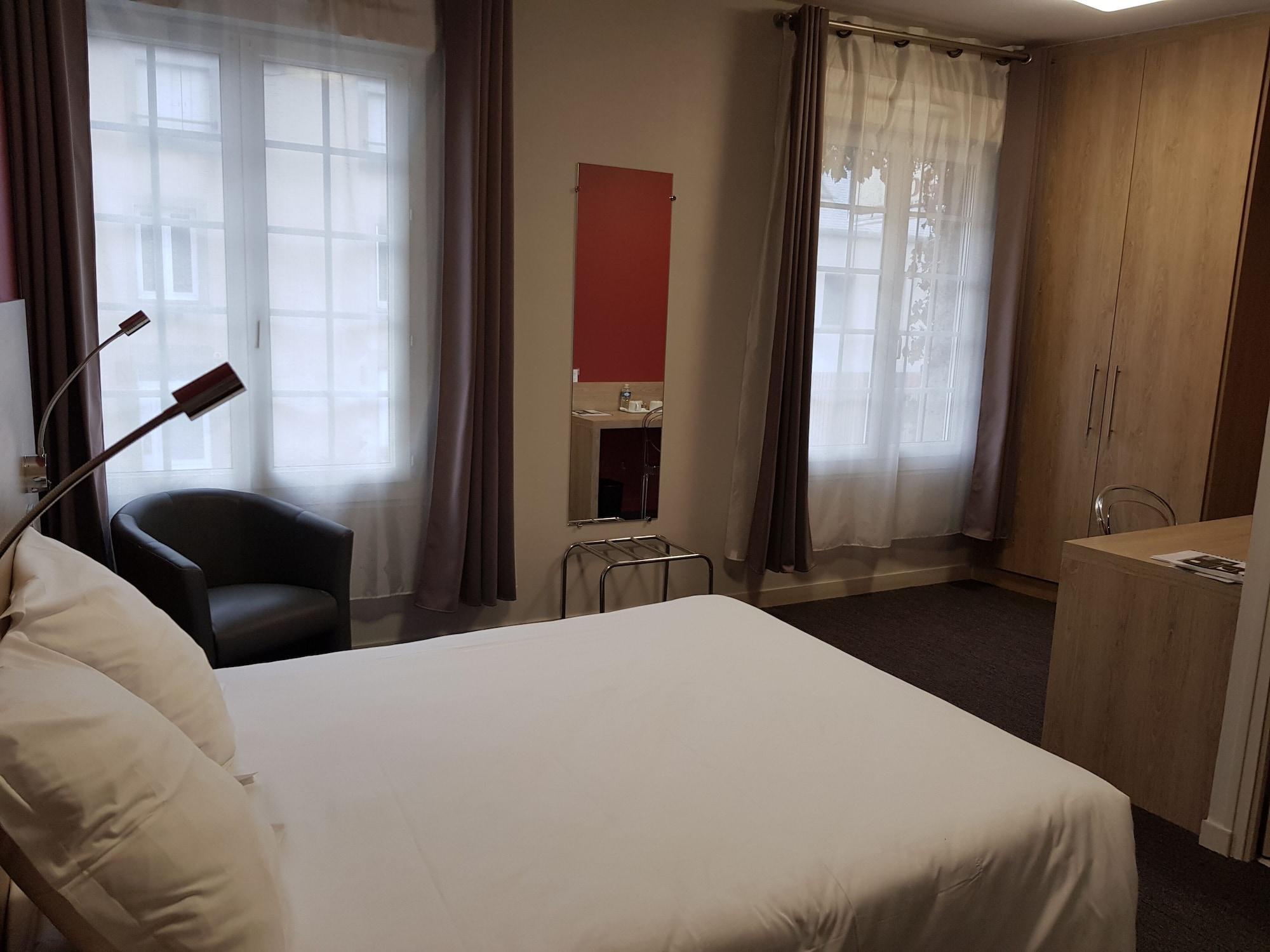 Logis Hotel A La Bonne Auberge Laval  Luaran gambar